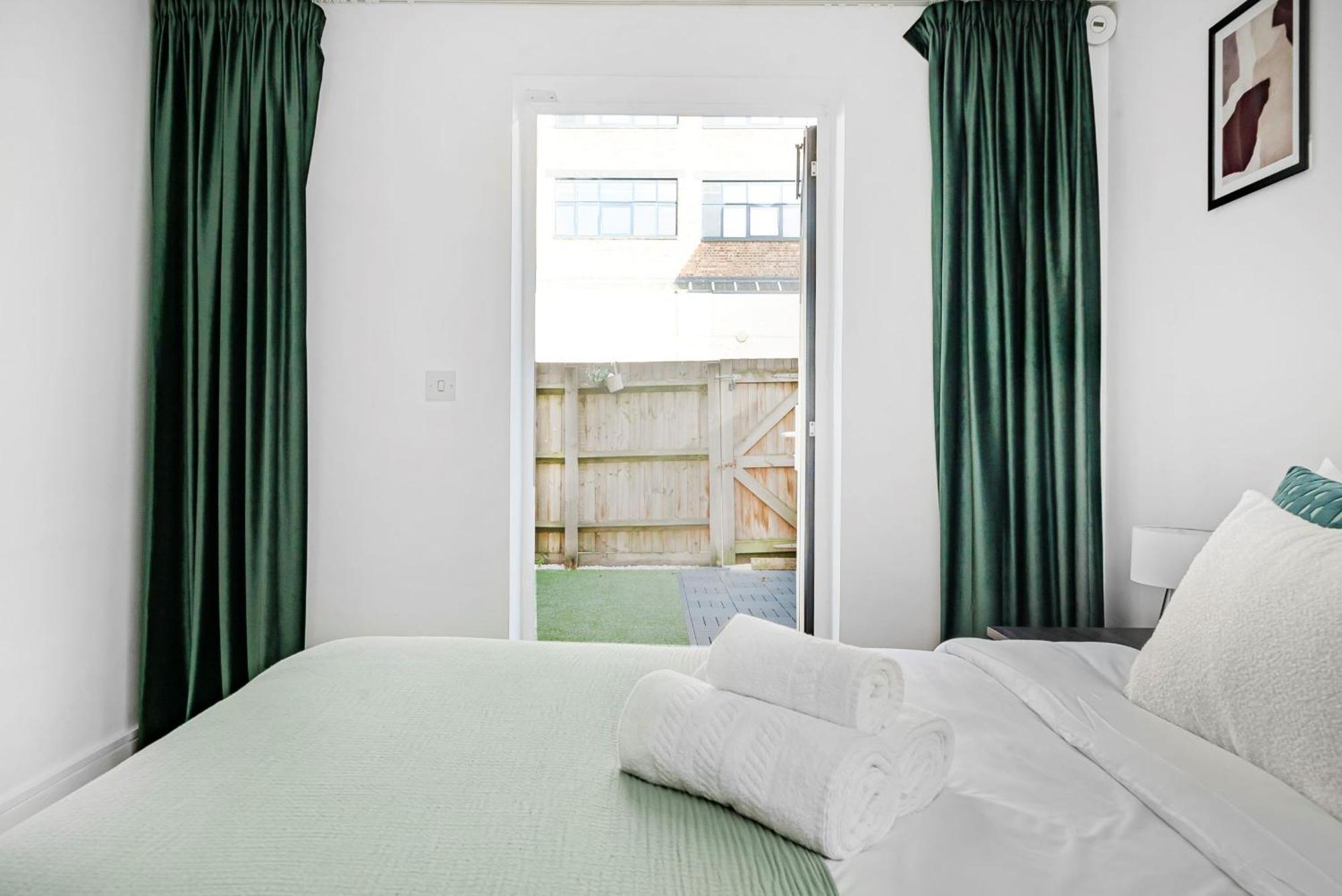 King'S Cross - 2Br With Terrace - Cityapartmentstay London Exteriör bild