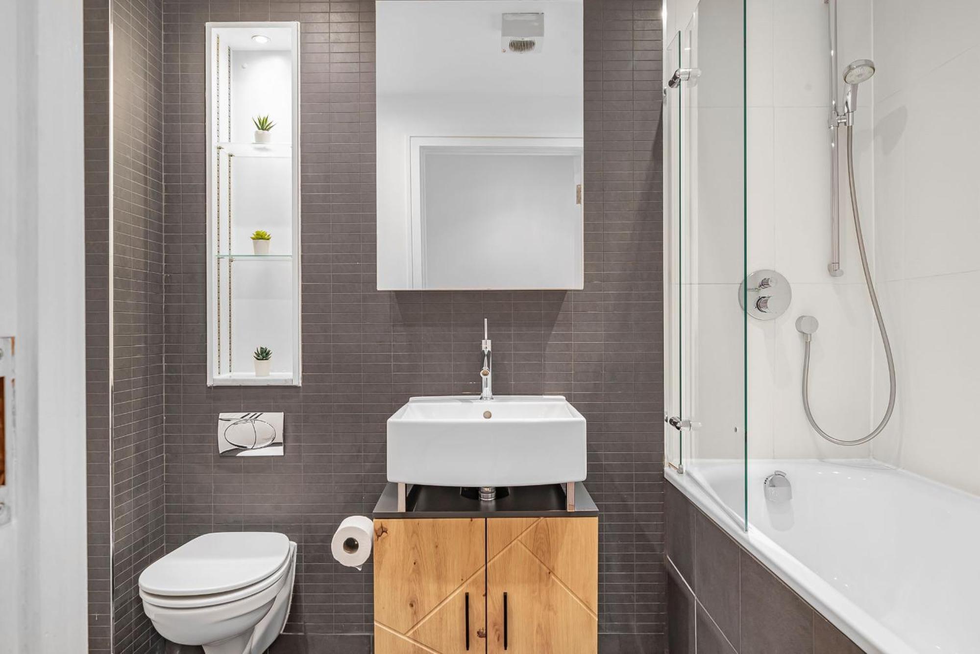 King'S Cross - 2Br With Terrace - Cityapartmentstay London Exteriör bild