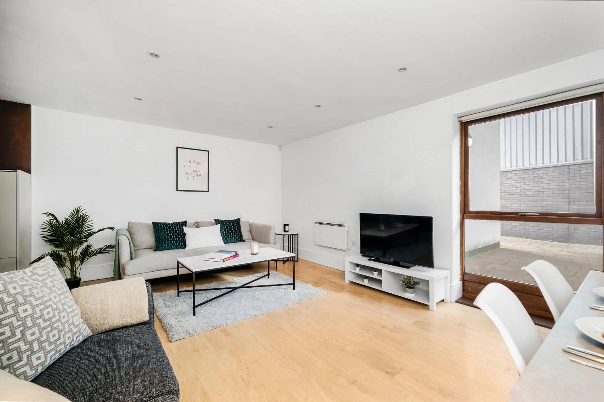 King'S Cross - 2Br With Terrace - Cityapartmentstay London Exteriör bild