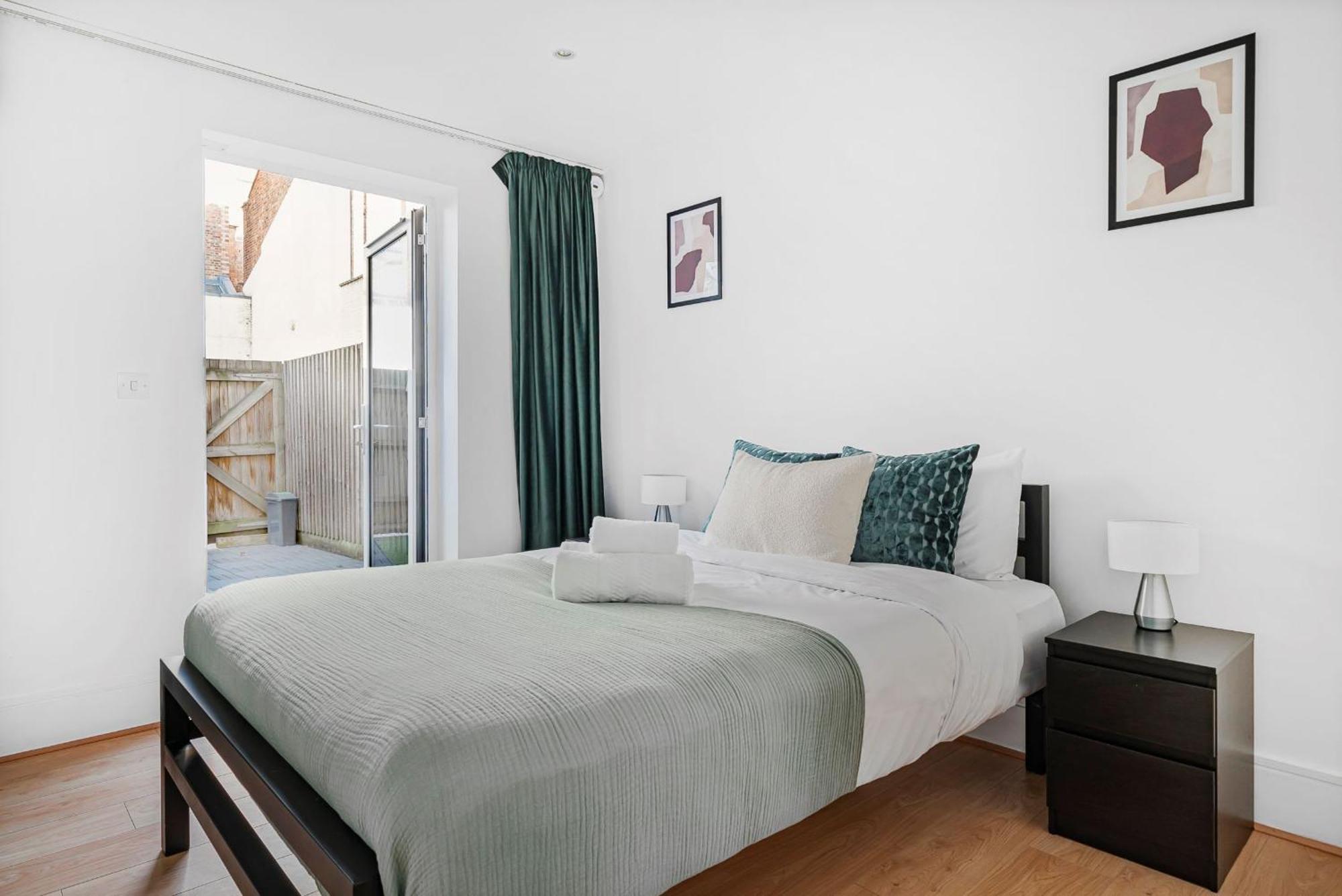 King'S Cross - 2Br With Terrace - Cityapartmentstay London Exteriör bild