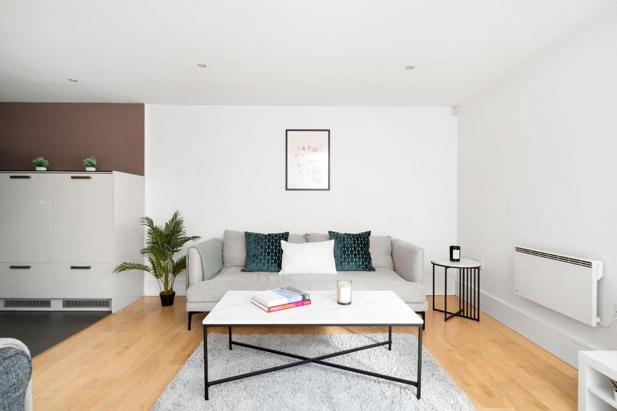 King'S Cross - 2Br With Terrace - Cityapartmentstay London Exteriör bild