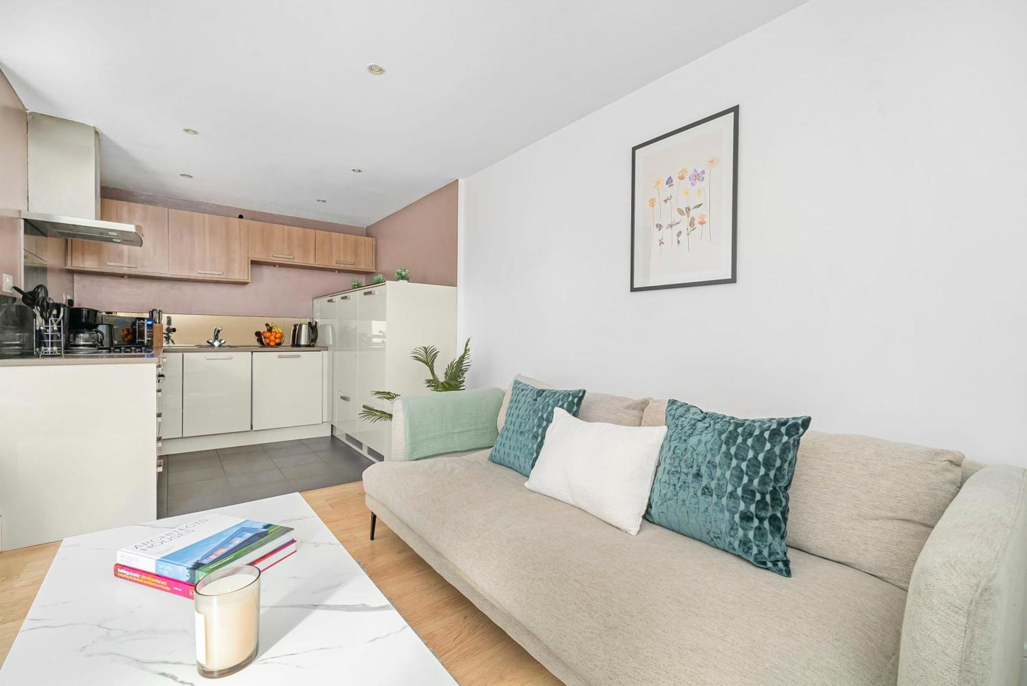 King'S Cross - 2Br With Terrace - Cityapartmentstay London Exteriör bild